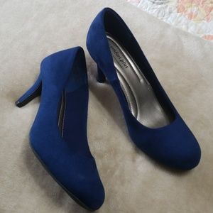 NWOT Blue Heels